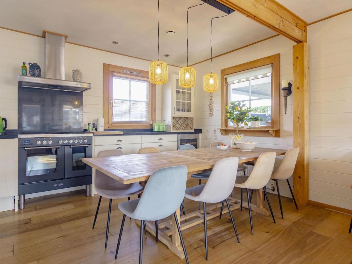 Beautiful Holiday Home With Private Terrace Kropswolde 외부 사진